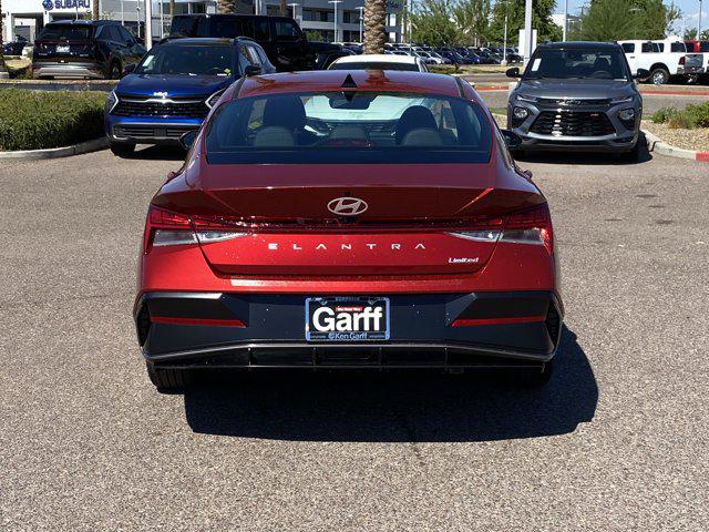 2025 Hyundai Elantra Limited photo 4