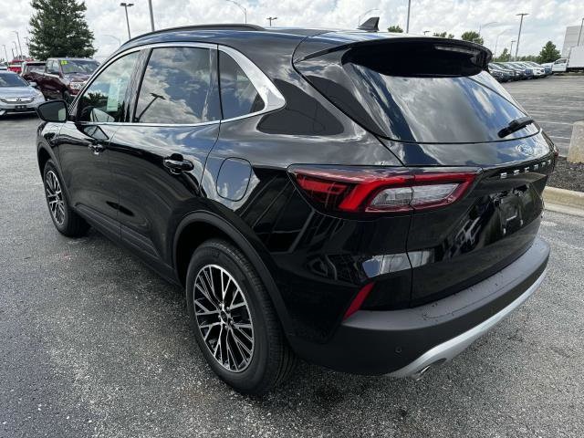 2025 Ford Escape Plug-In Hybrid photo 3