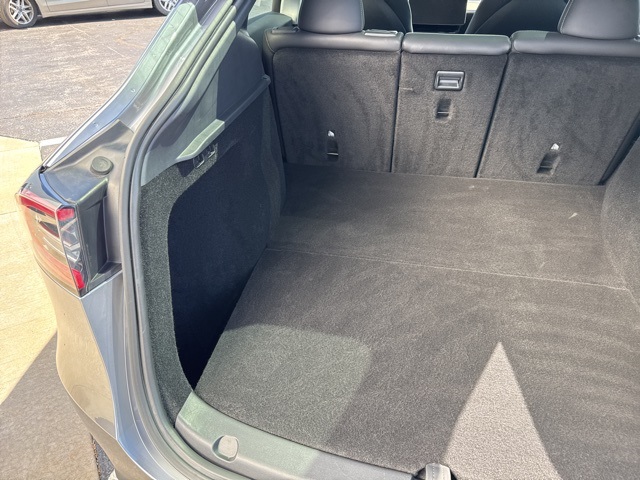 2024 Tesla Model Y Long Range photo 30