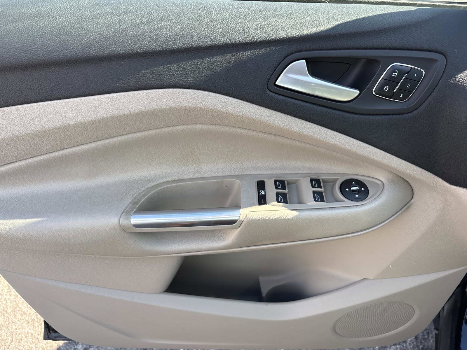 2016 Ford Escape Titanium photo 20