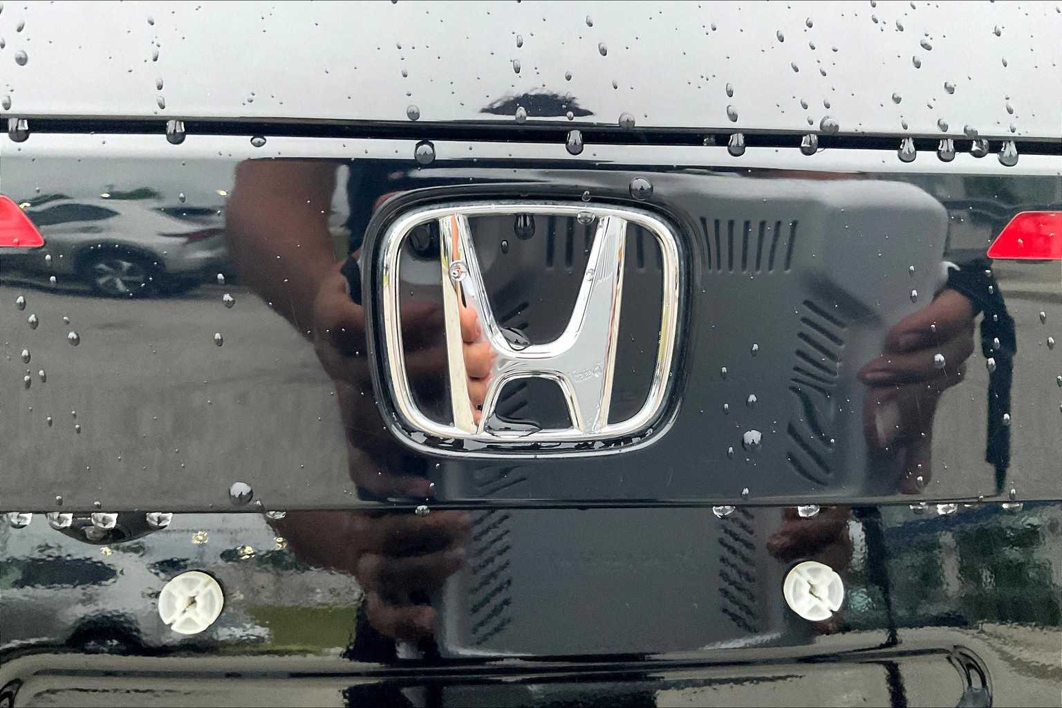 2023 Honda Accord Hybrid Touring photo 28