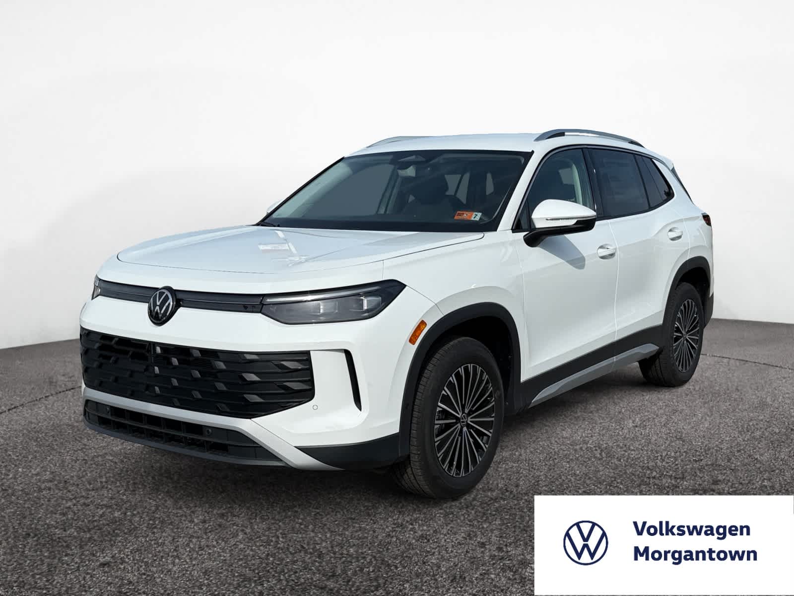 2025 Volkswagen Tiguan S's photo