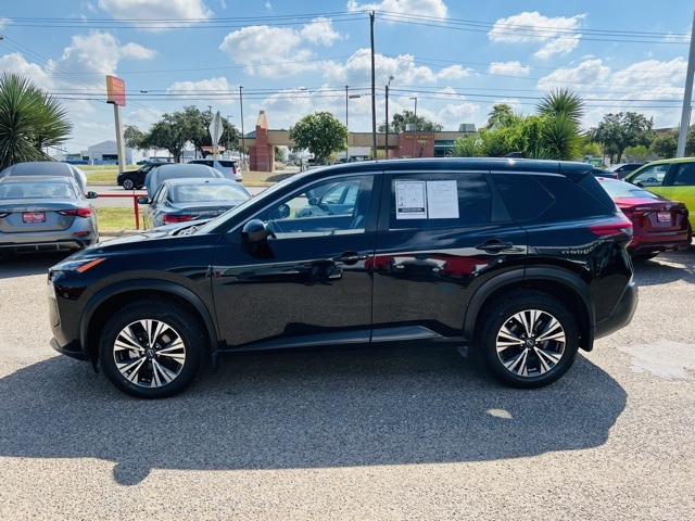 2023 Nissan Rogue SV photo 4
