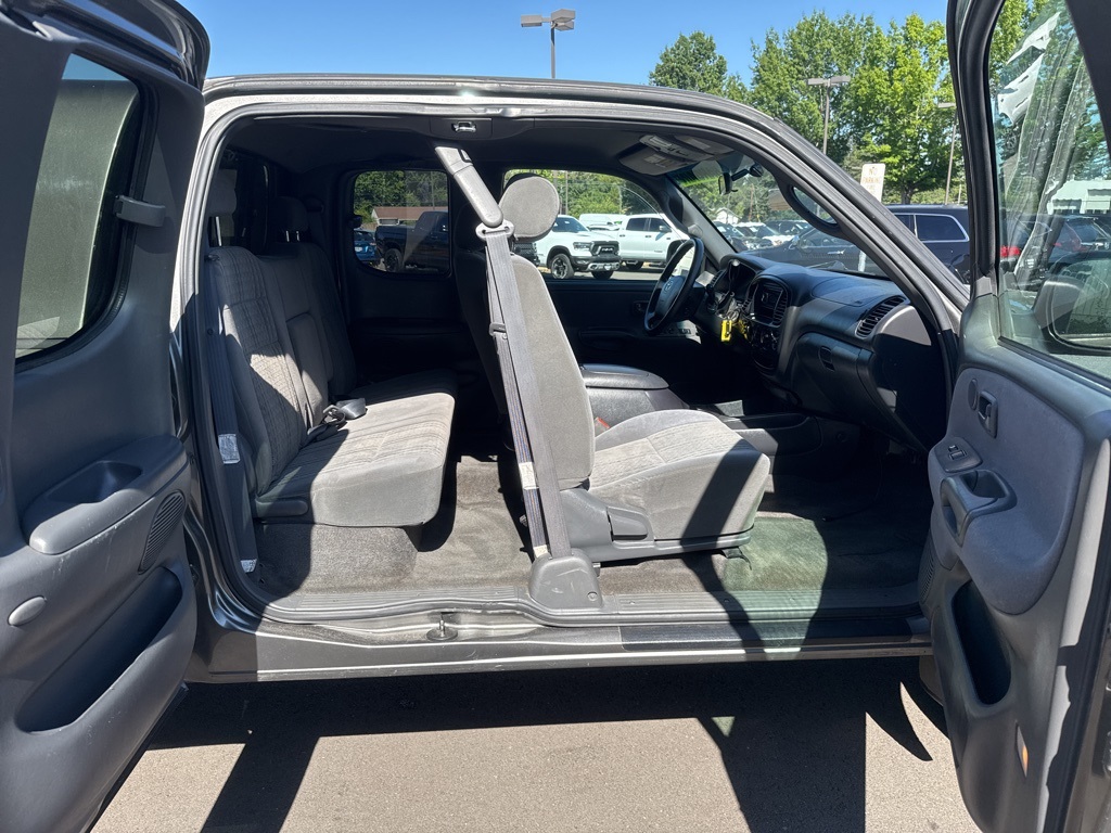 2004 Toyota Tundra SR5 photo 28