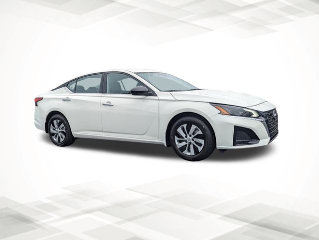 2025 Nissan Altima 2.5 S photo 2