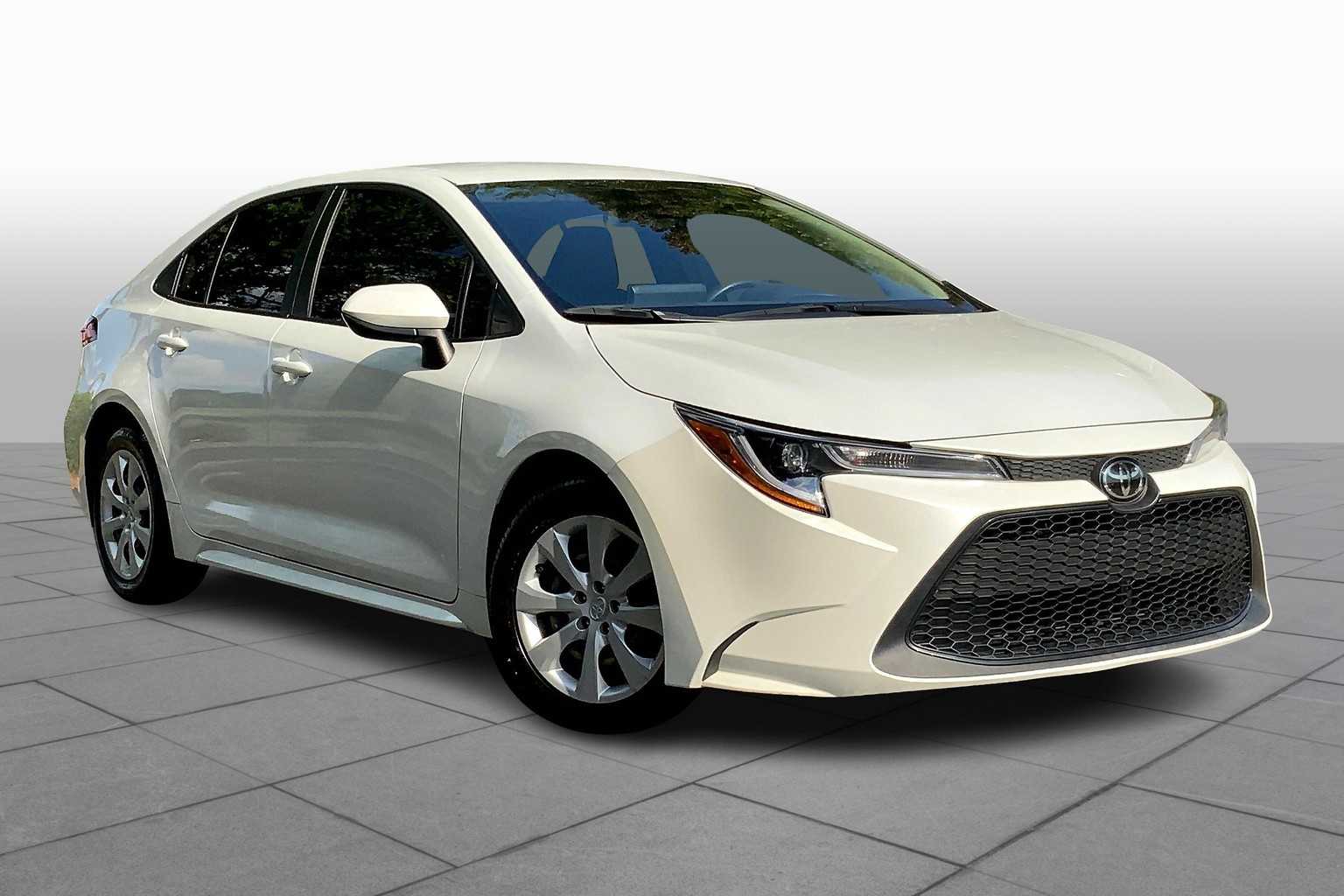 2022 Toyota Corolla LE photo 2