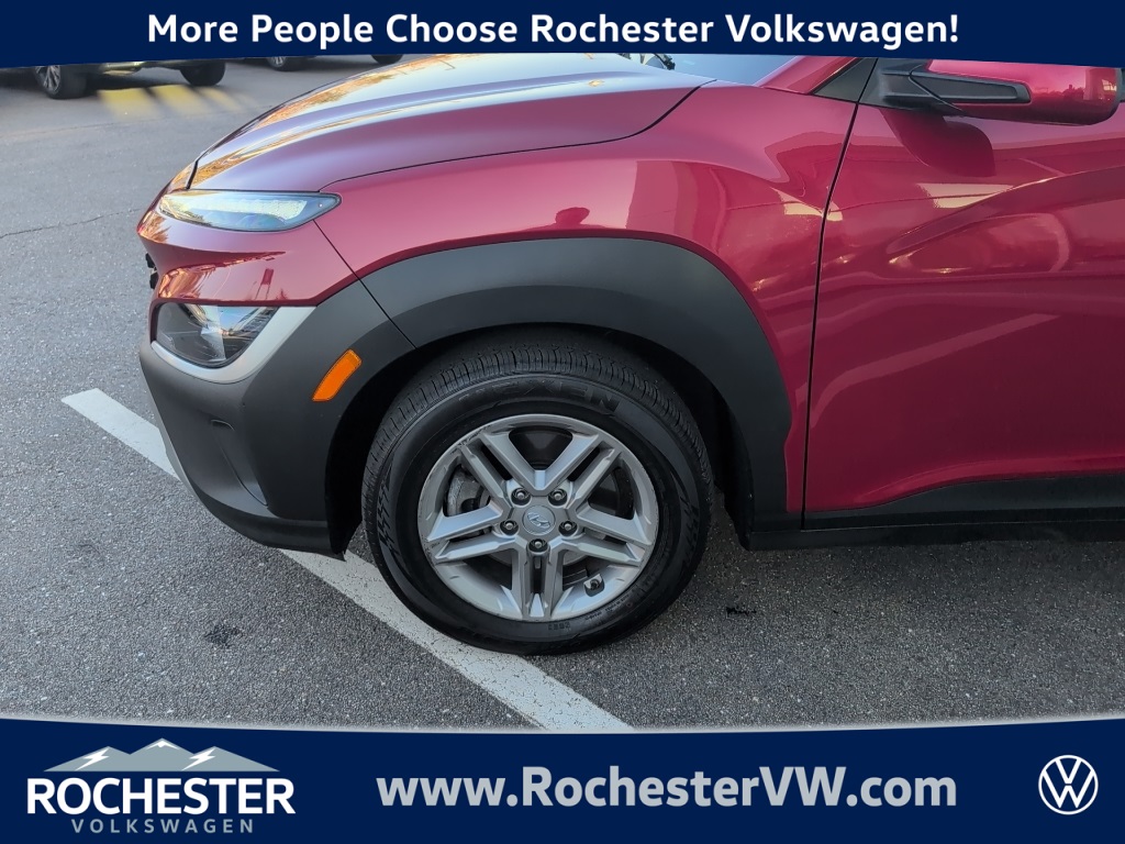Used 2022 Hyundai Kona SE with VIN KM8K2CAB5NU865935 for sale in Rochester, NH