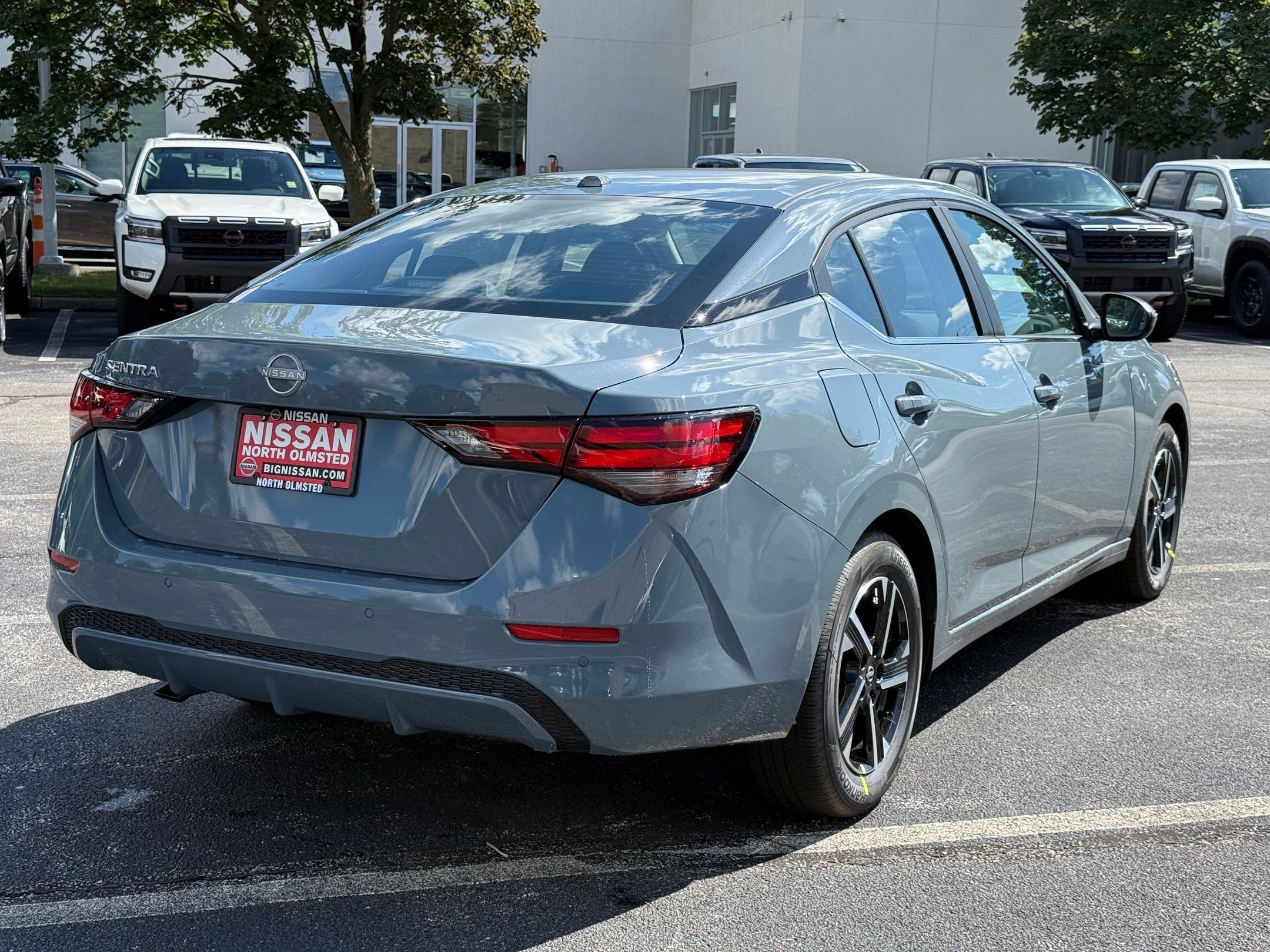 2025 Nissan Sentra SV photo 2