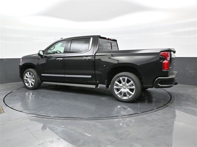 2025 Chevrolet Silverado 1500 High Country photo 4