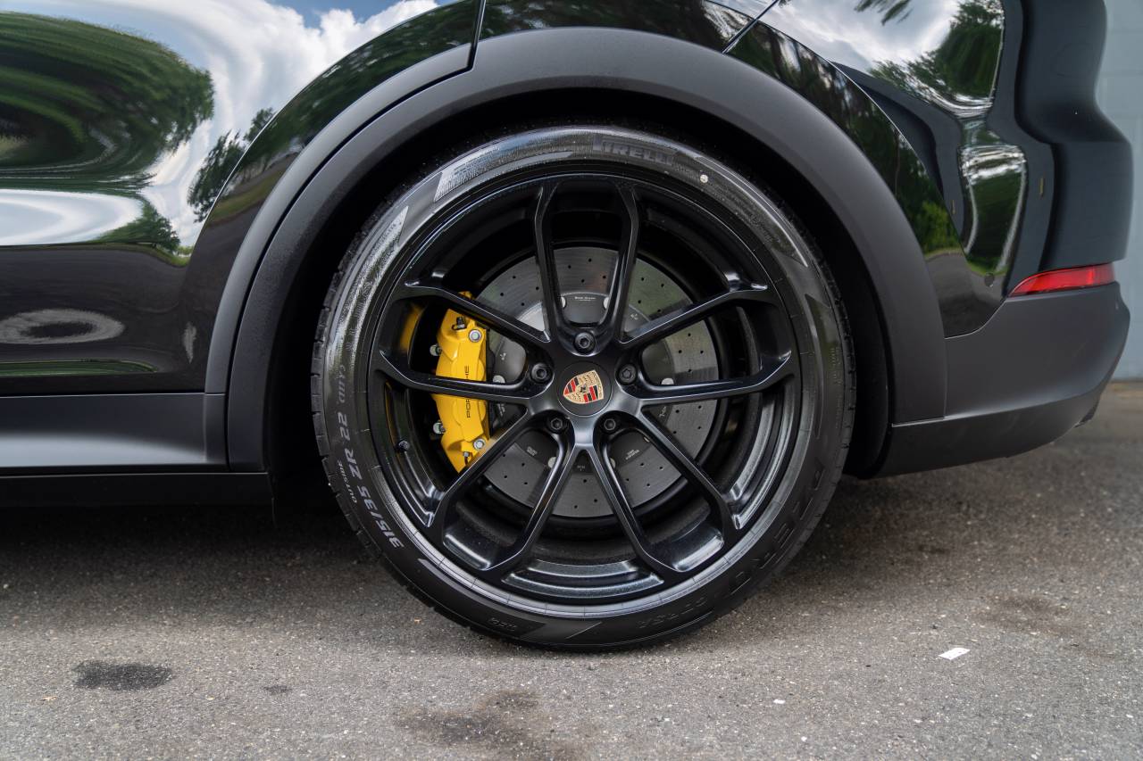 2025 Porsche Cayenne Turbo GT photo 11