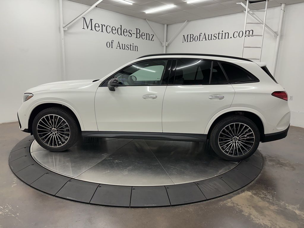 2026 Mercedes Benz GLC 300 photo 4