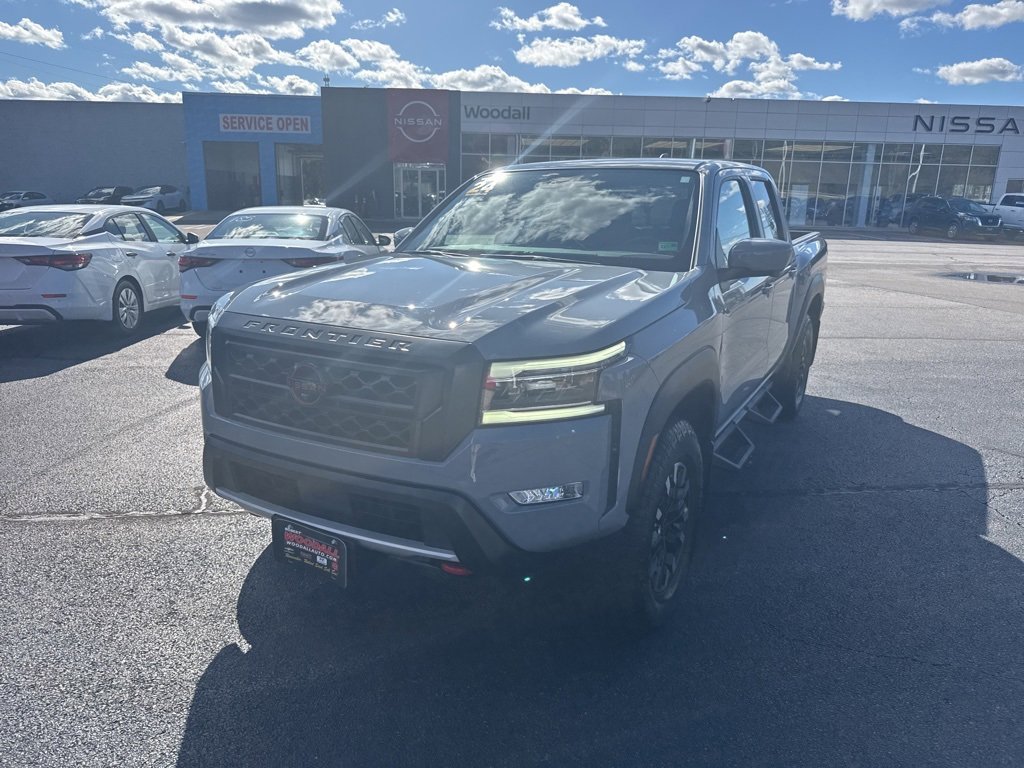 2024 Nissan Frontier PRO-4X photo 3