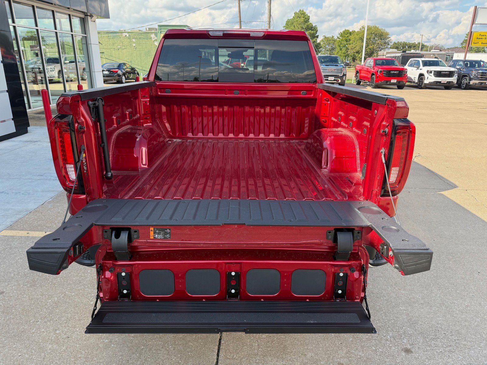 2025 Gmc Sierra 1500 SLT photo 5