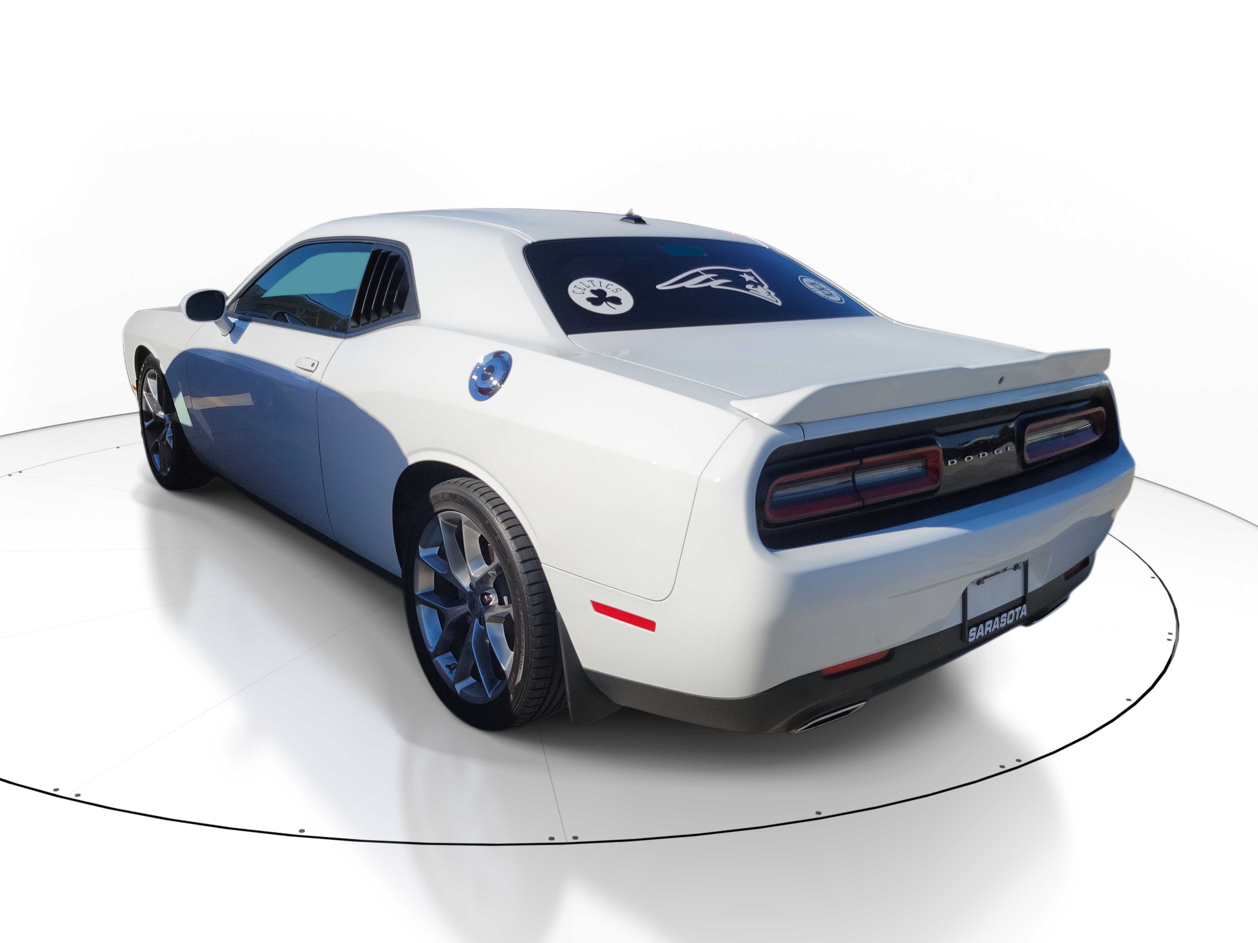 2022 Dodge Challenger GT photo 2
