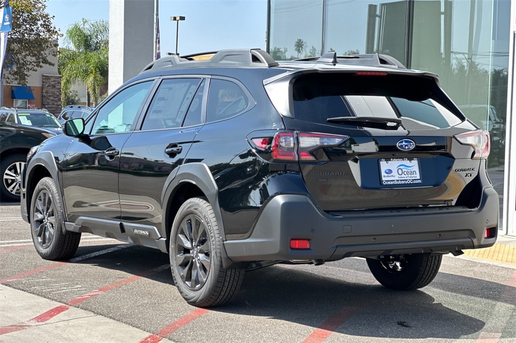 2025 Subaru Outback Onyx Edition XT photo 3