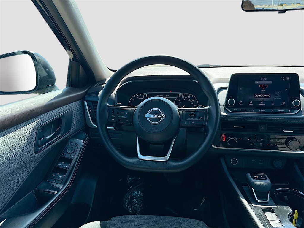 2022 Nissan Rogue S photo 18