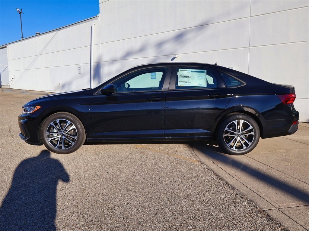 2026 Volkswagen Jetta 1.5T Sport photo 2