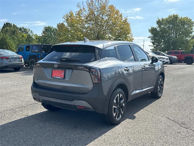 2025 Nissan Kicks SV photo 4