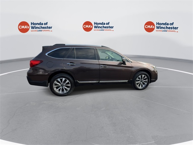 2019 Subaru Outback 3.6R Touring photo 9