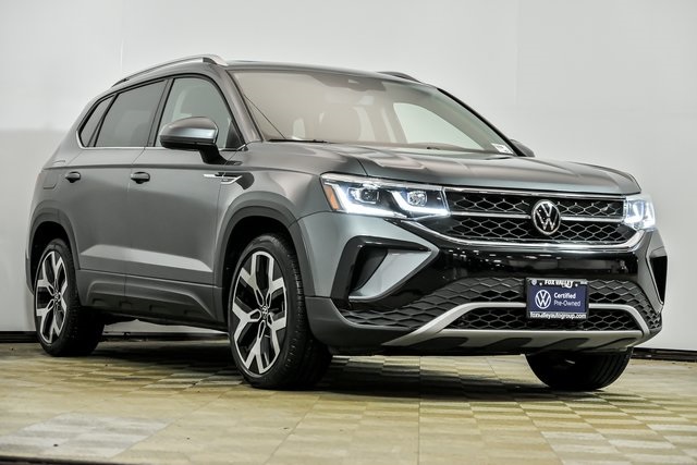 2022 Volkswagen Taos SEL's photo