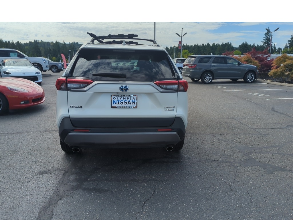 2020 Toyota RAV4 Hybrid Limited photo 4