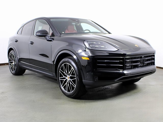 2025 Porsche Cayenne photo 8