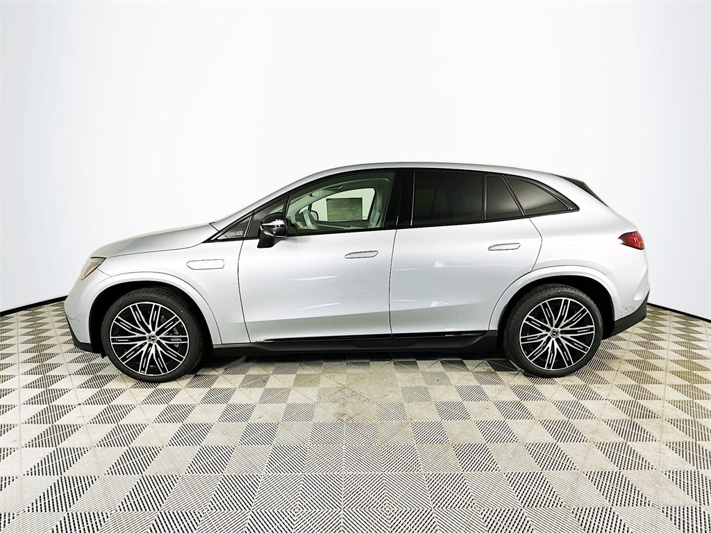 2026 Mercedes Benz EQE SUV photo 4