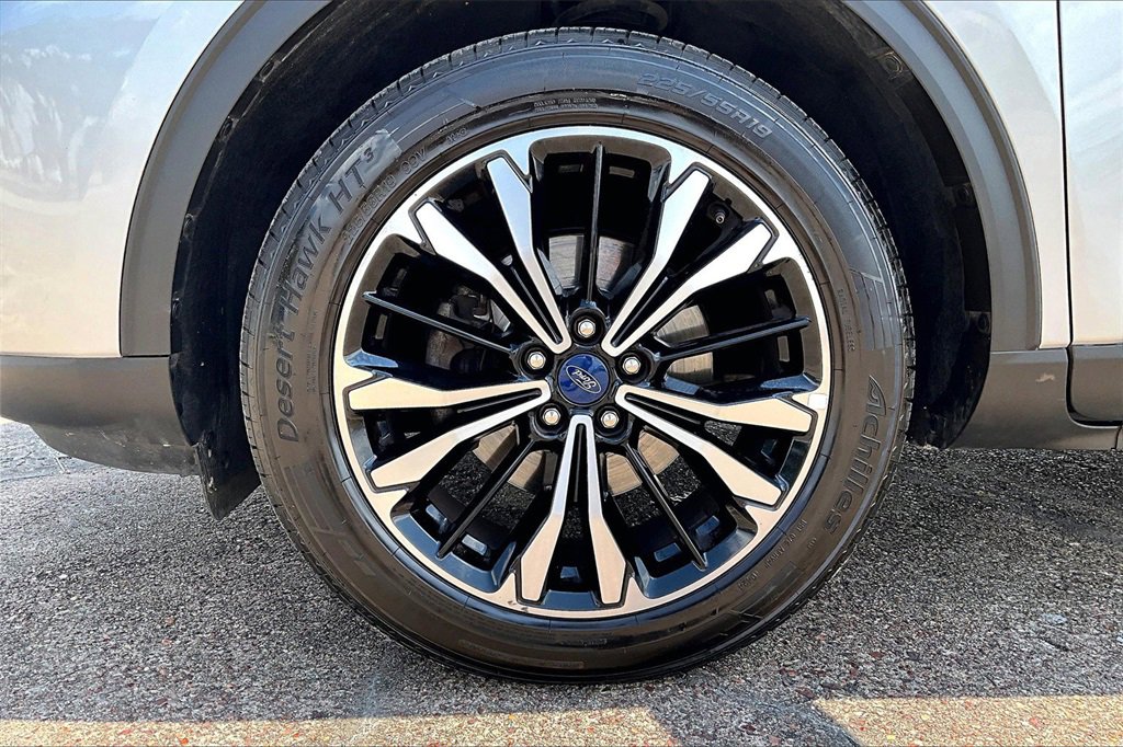 2022 Ford Escape SE photo 29