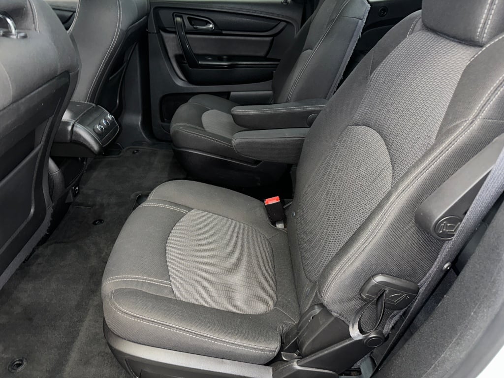 2017 Chevrolet Traverse 1LT photo 17