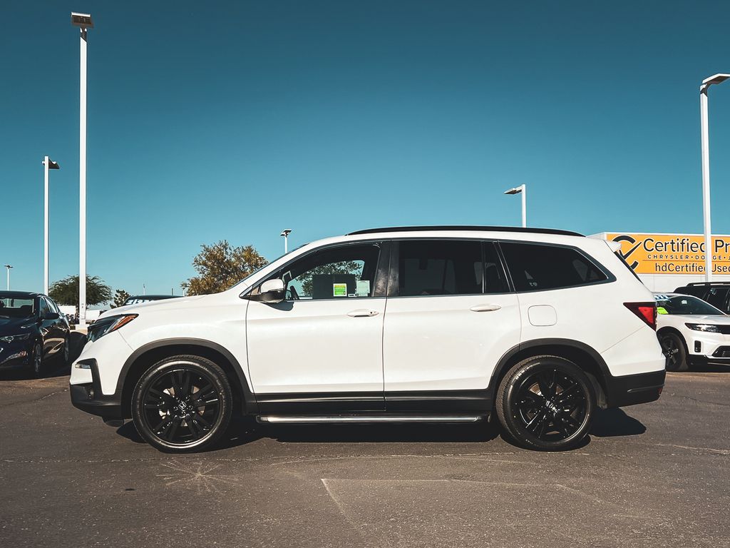 2022 Honda Pilot SE photo 3