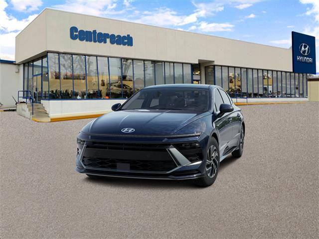 2026 Hyundai Sonata Hybrid Blue's photo
