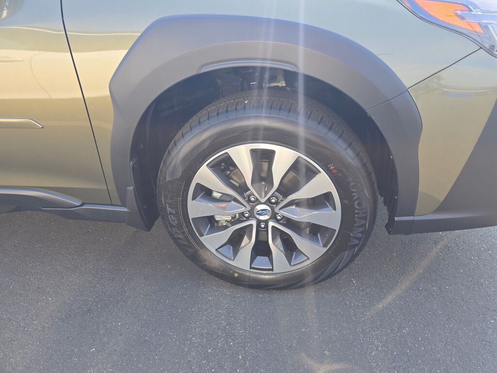 2025 Subaru Outback Limited XT photo 4