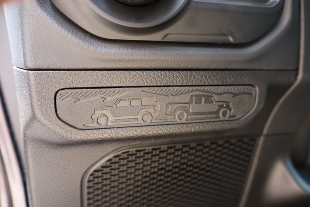 2025 Jeep Wrangler Rubicon photo 12