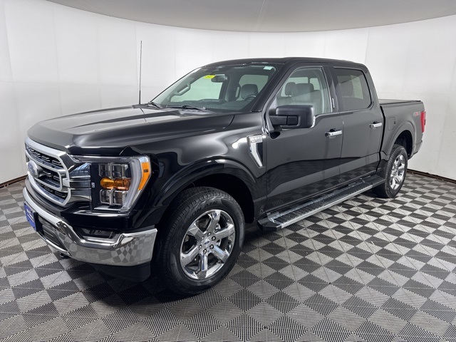 2022 Ford F-150 XLT photo 2