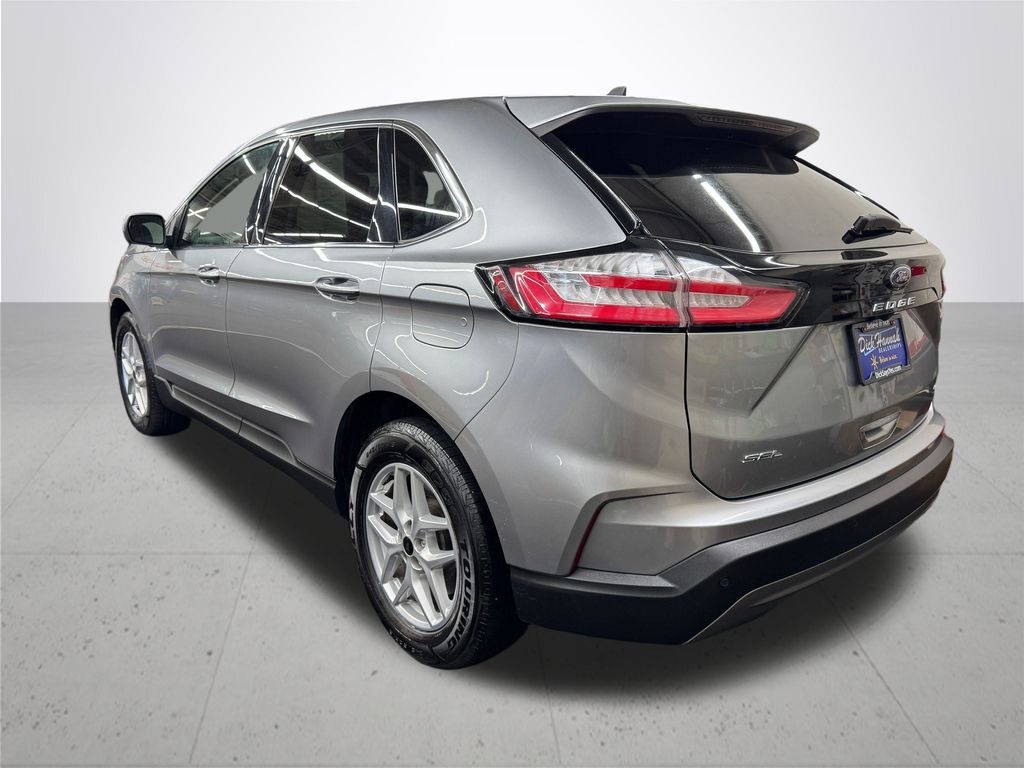 2024 Ford Edge SEL photo 4