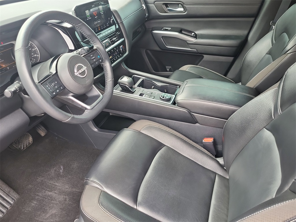 2023 Nissan Pathfinder SL photo 8