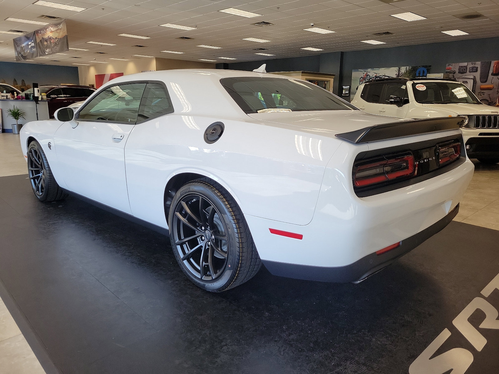 2023 Dodge Challenger SRT8 Hellcat photo 4