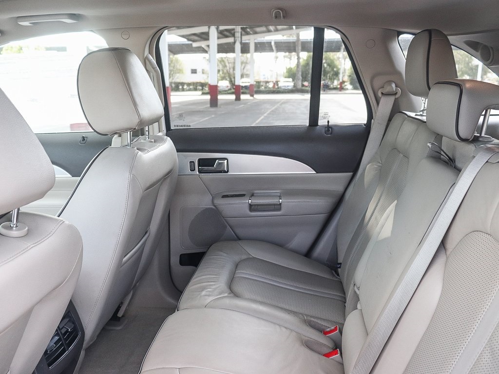 2014 Lincoln MKX Base photo 17