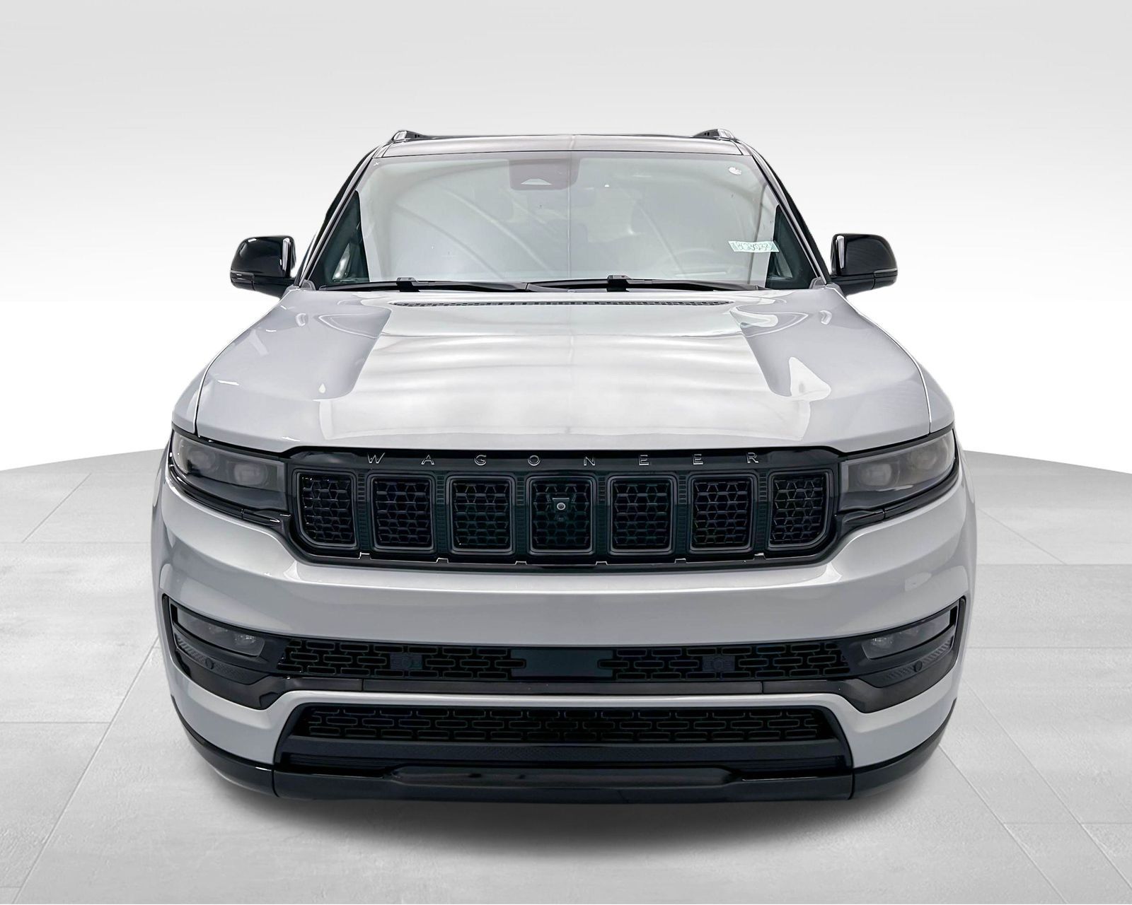 2023 Jeep Grand Wagoneer II photo 2