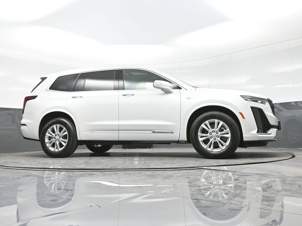 2025 Cadillac XT6 Luxury photo 23