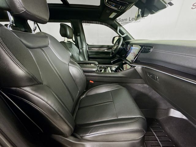 2024 Jeep Wagoneer Base photo 29