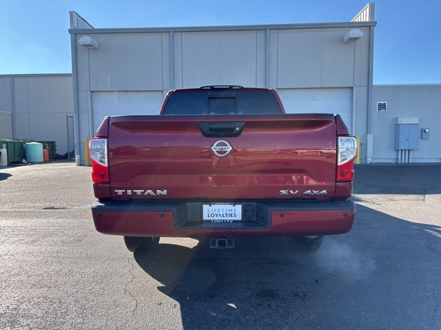 2018 Nissan Titan SV photo 3