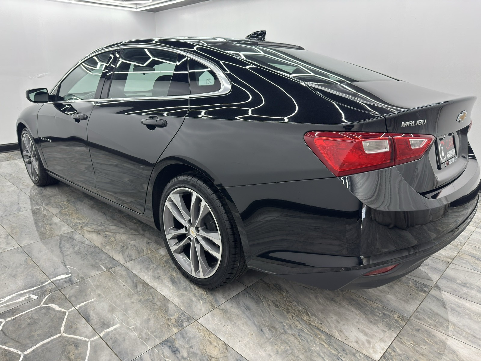 2023 Chevrolet Malibu 1LT photo 3