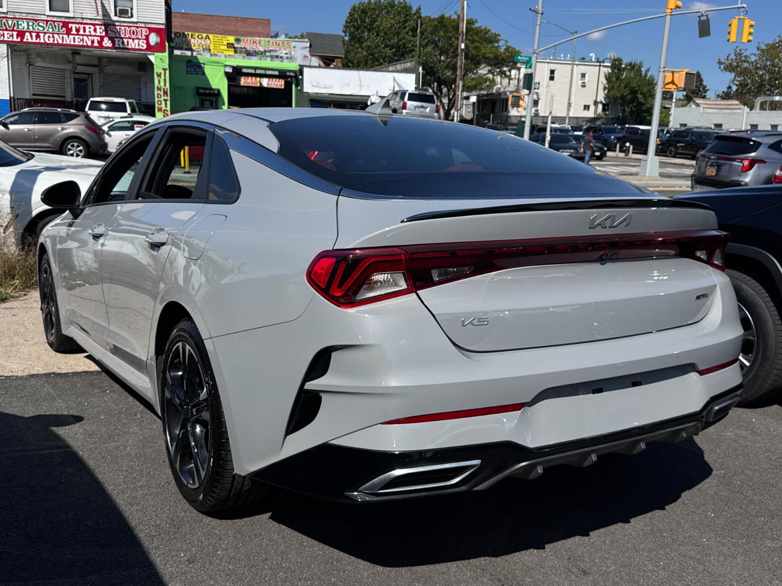 2023 Kia K5 GT-Line photo 6