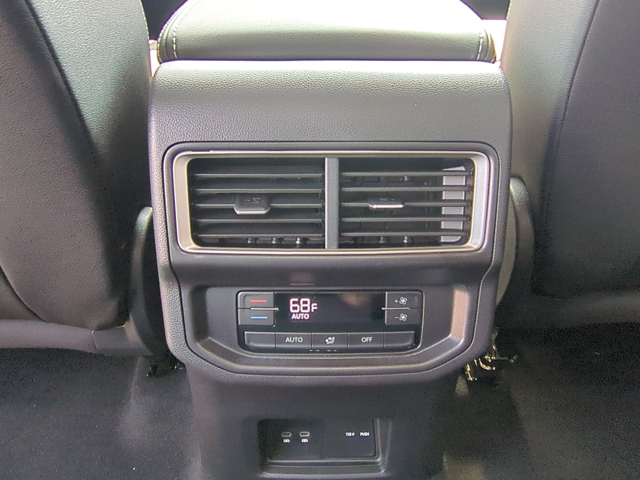 2025 Volkswagen Atlas SE Technology photo 12