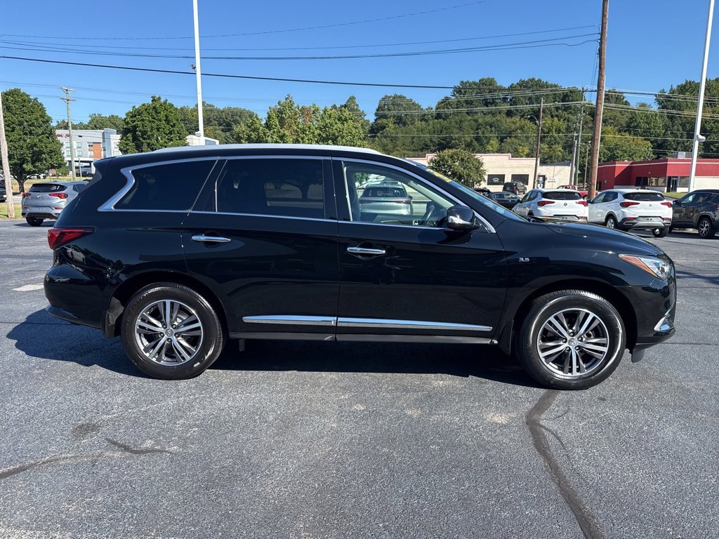 2019 Infiniti QX60 Luxe AWD photo 2