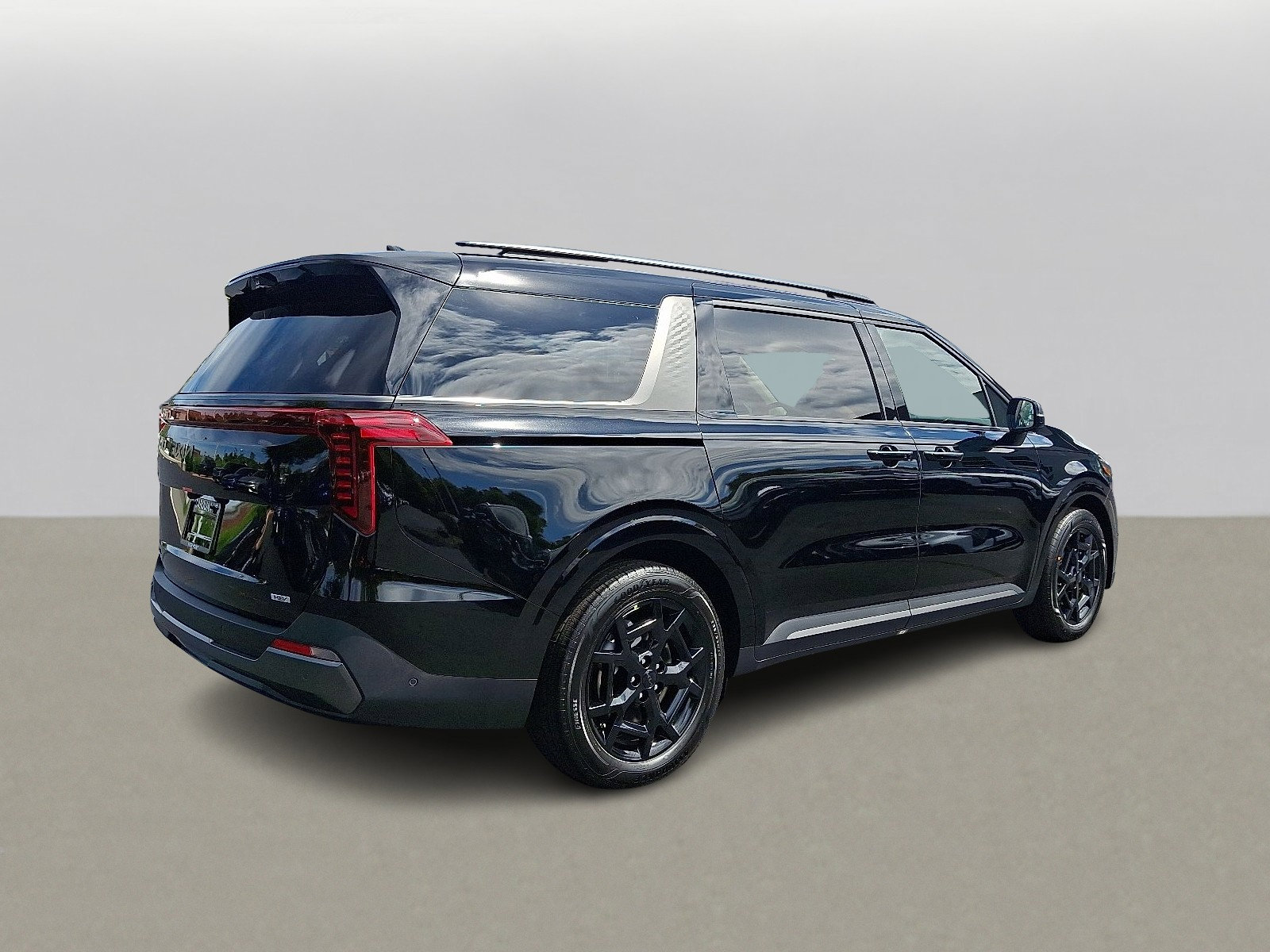 2026 Kia Carnival SX Prestige photo 4