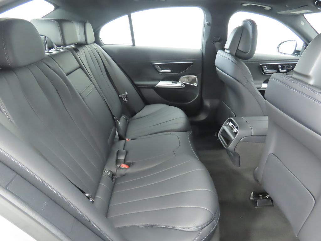 2026 Mercedes Benz E 350 4MATIC photo 21