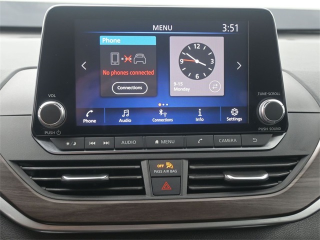 2024 Nissan Altima 2.5 SV photo 2