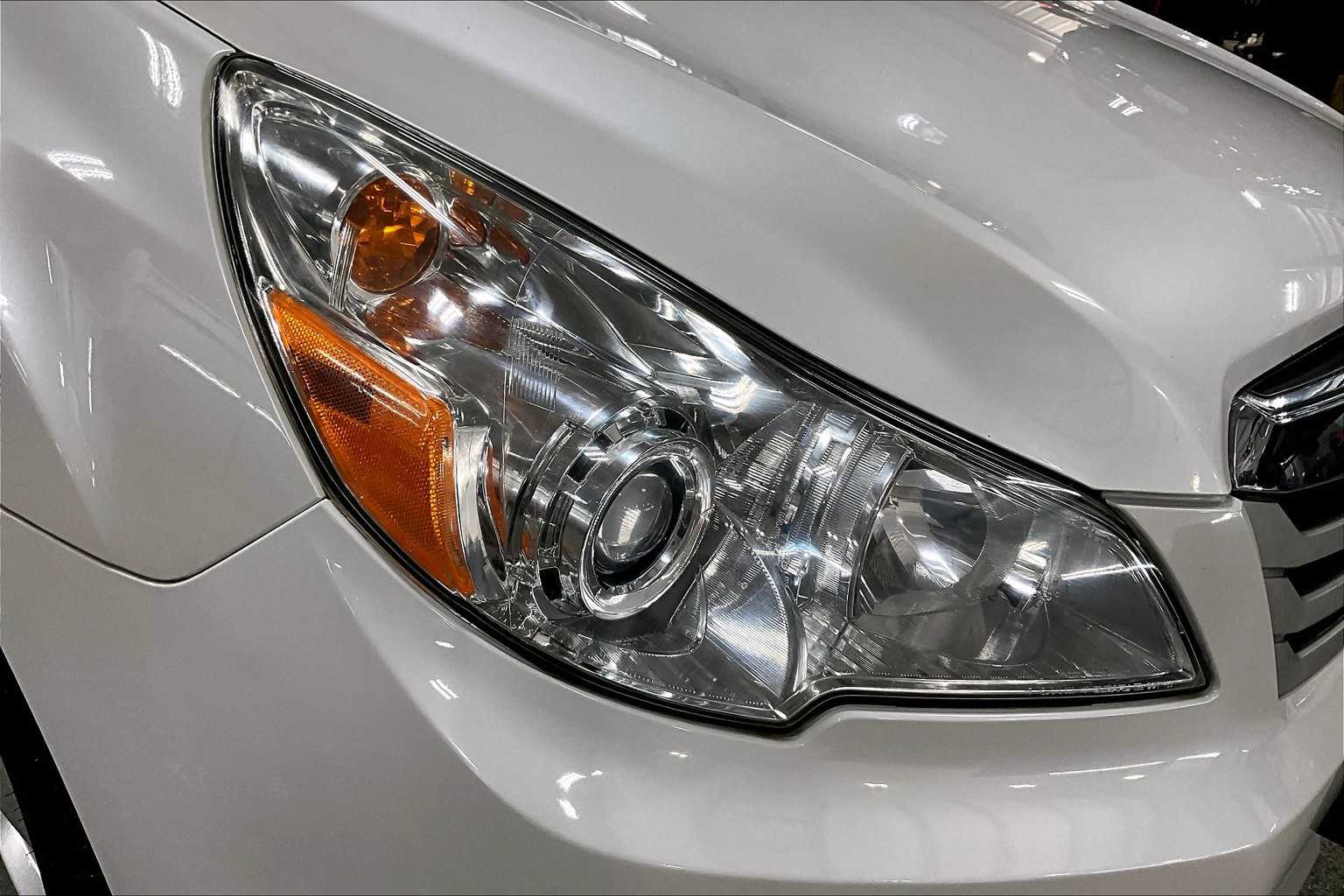 2012 Subaru Outback 2.5i Limited photo 25